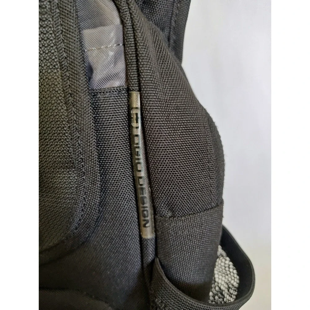 OGIO Tech Specs HTC Laptop Sleeve Black Nylon Multi Pockets Messenger Bag Clean!